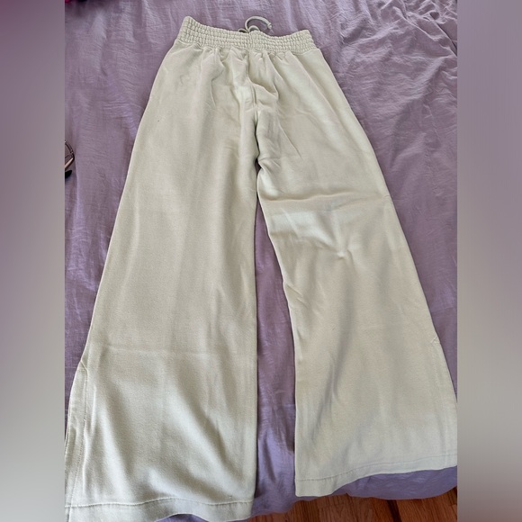 Flared Abercrombie bottoms pants light green size small comfortable pants - Picture 2 of 4